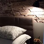 Deluxe No.8 *
