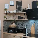 Deluxe No.8