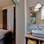 Deluxe No.8