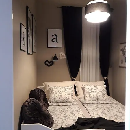 Deluxe No.8 Apartament *