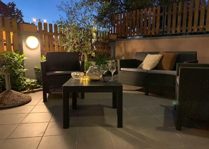 Deluxe No.8 זאדאר